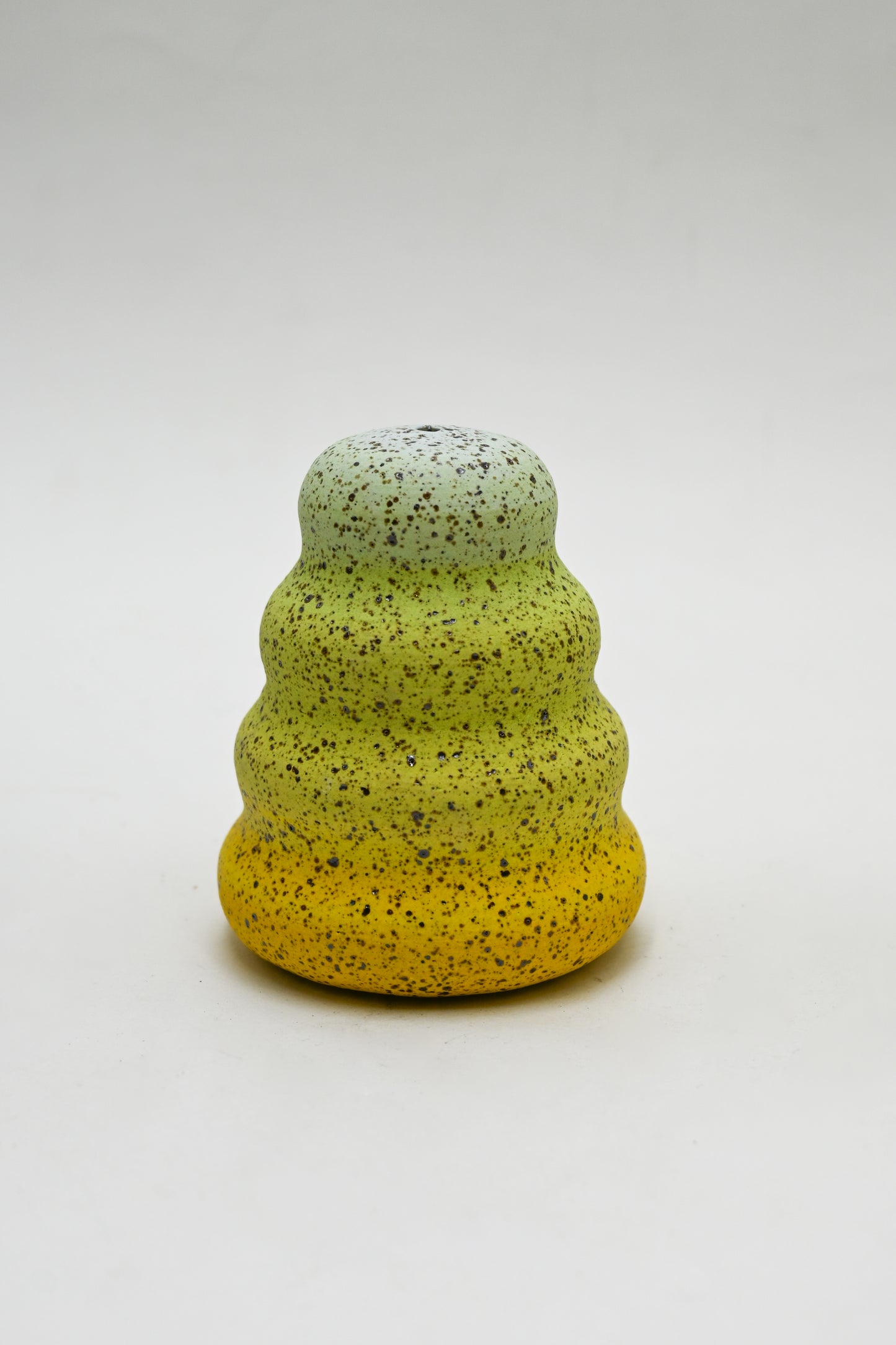 Salt and Pepper Shakers 015