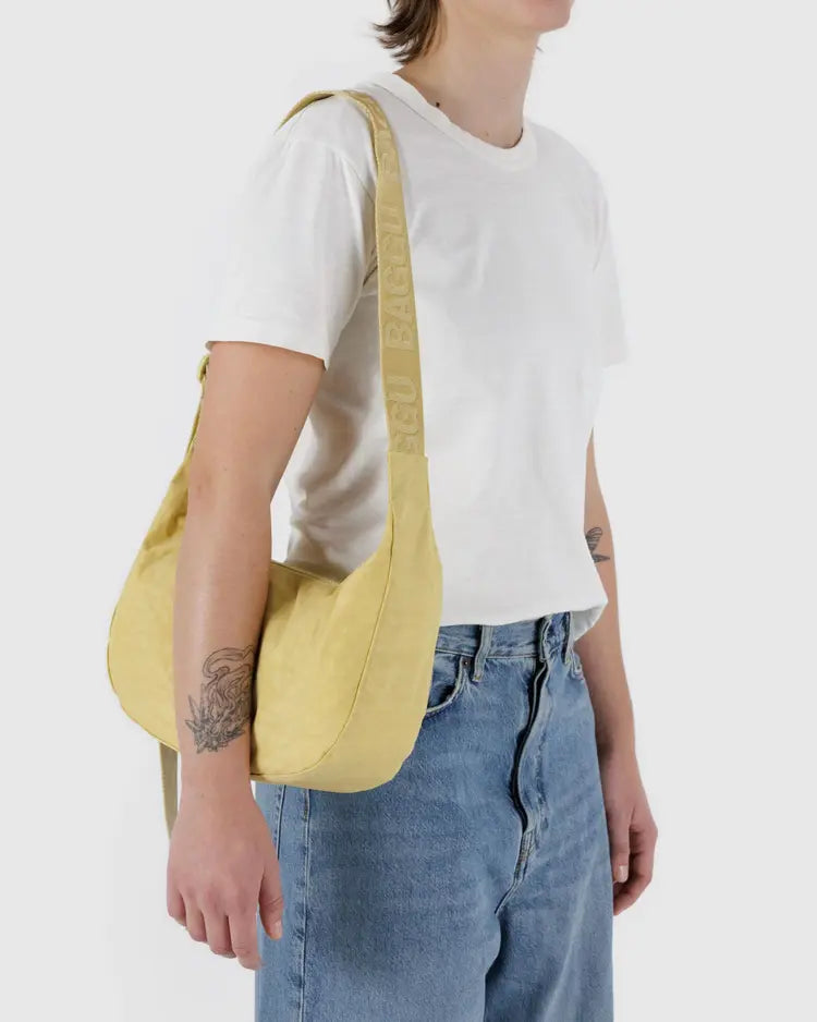 BAGGU Medium Nylon Crescent Bag
