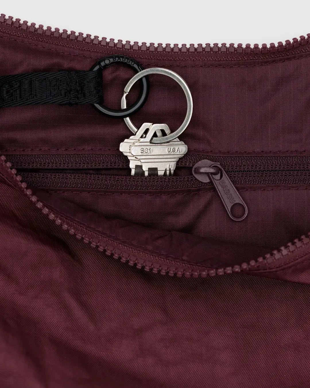 BAGGU Medium Nylon Crescent Bag