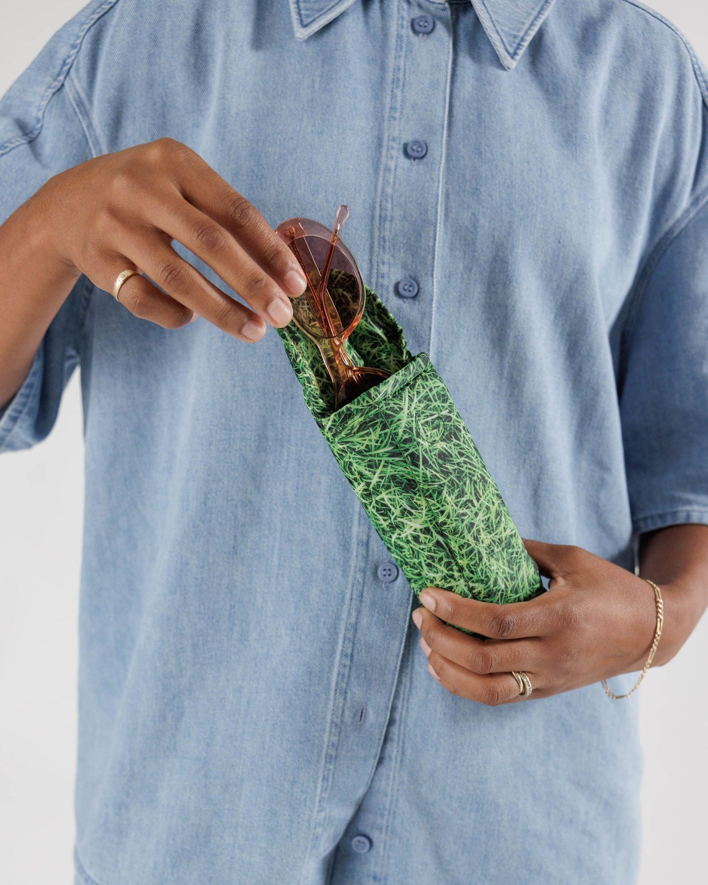 BAGGU Puffy Glasses Sleeve