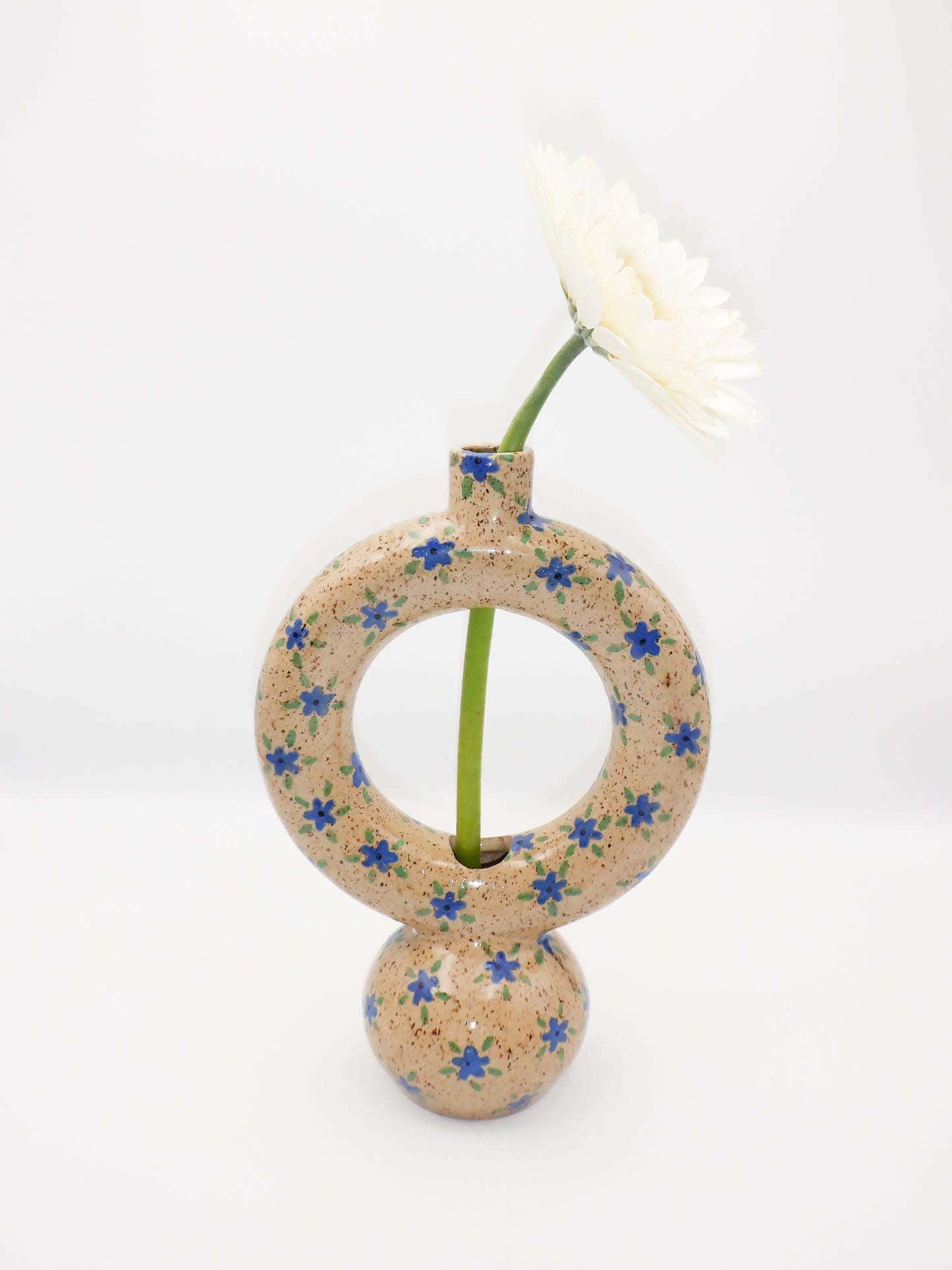 Donut vase 022