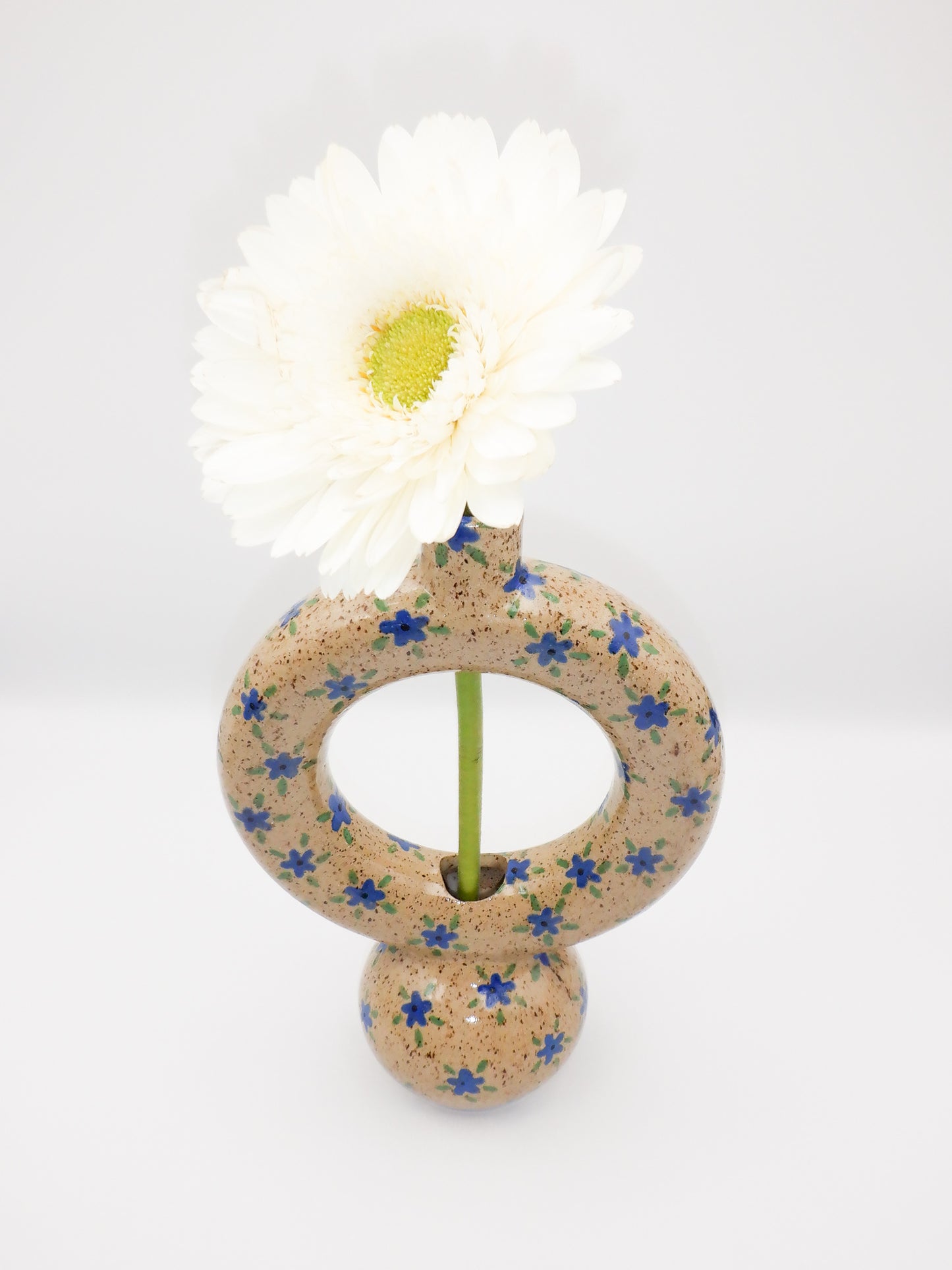 Donut vase 022