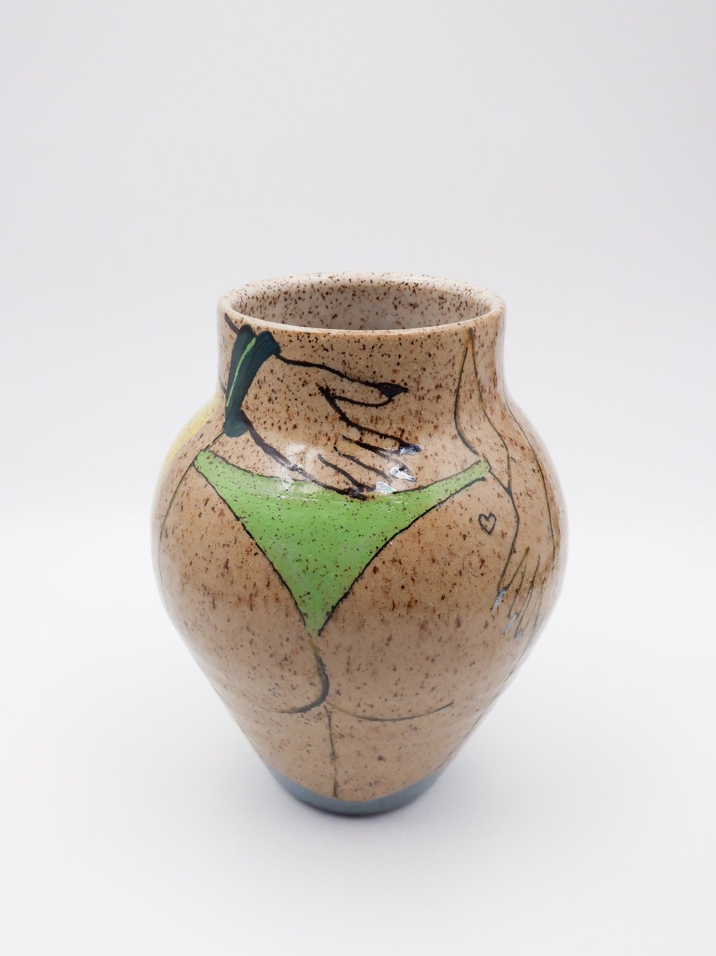 Krystal Quiles X Cloud 9 Clay Vase 004