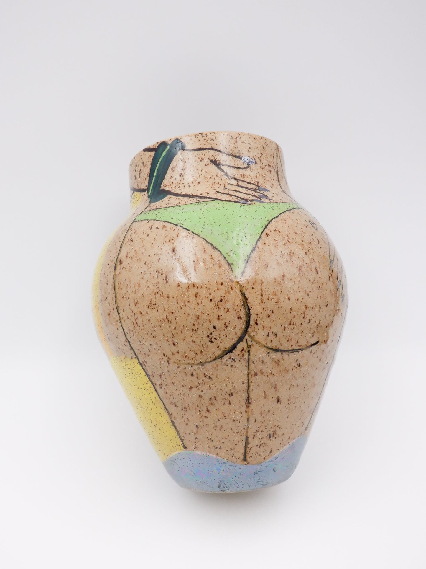 Krystal Quiles X Cloud 9 Clay Vase 004