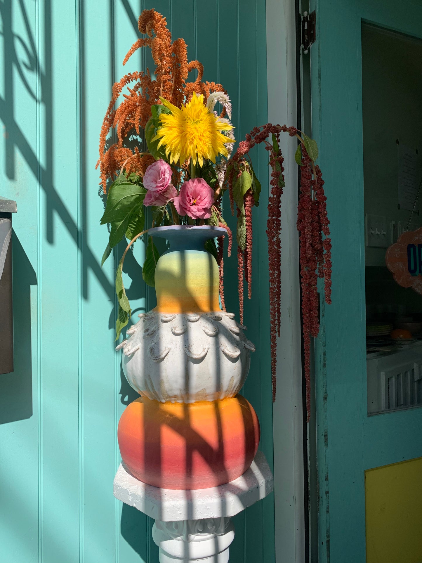 Jumbo sculpture vase 002
