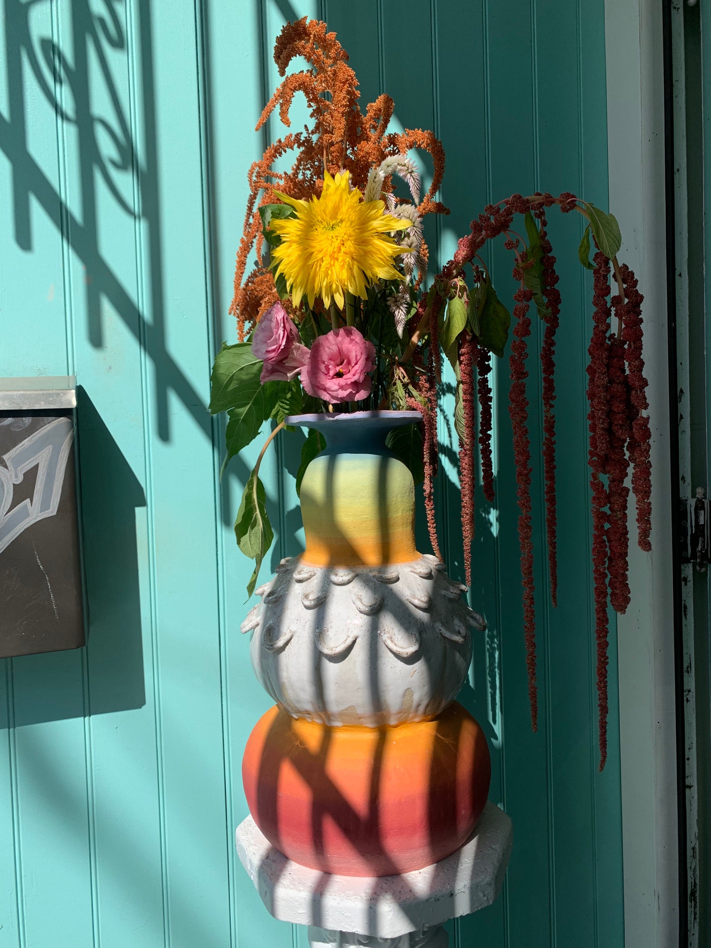 Jumbo sculpture vase 002