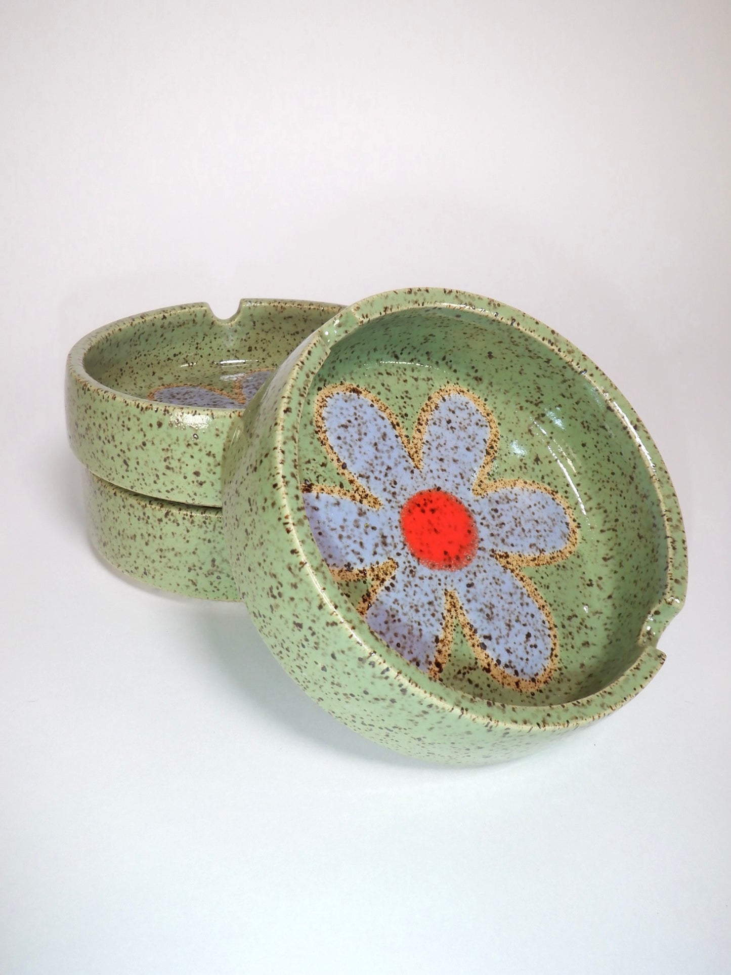Ash Tray 077