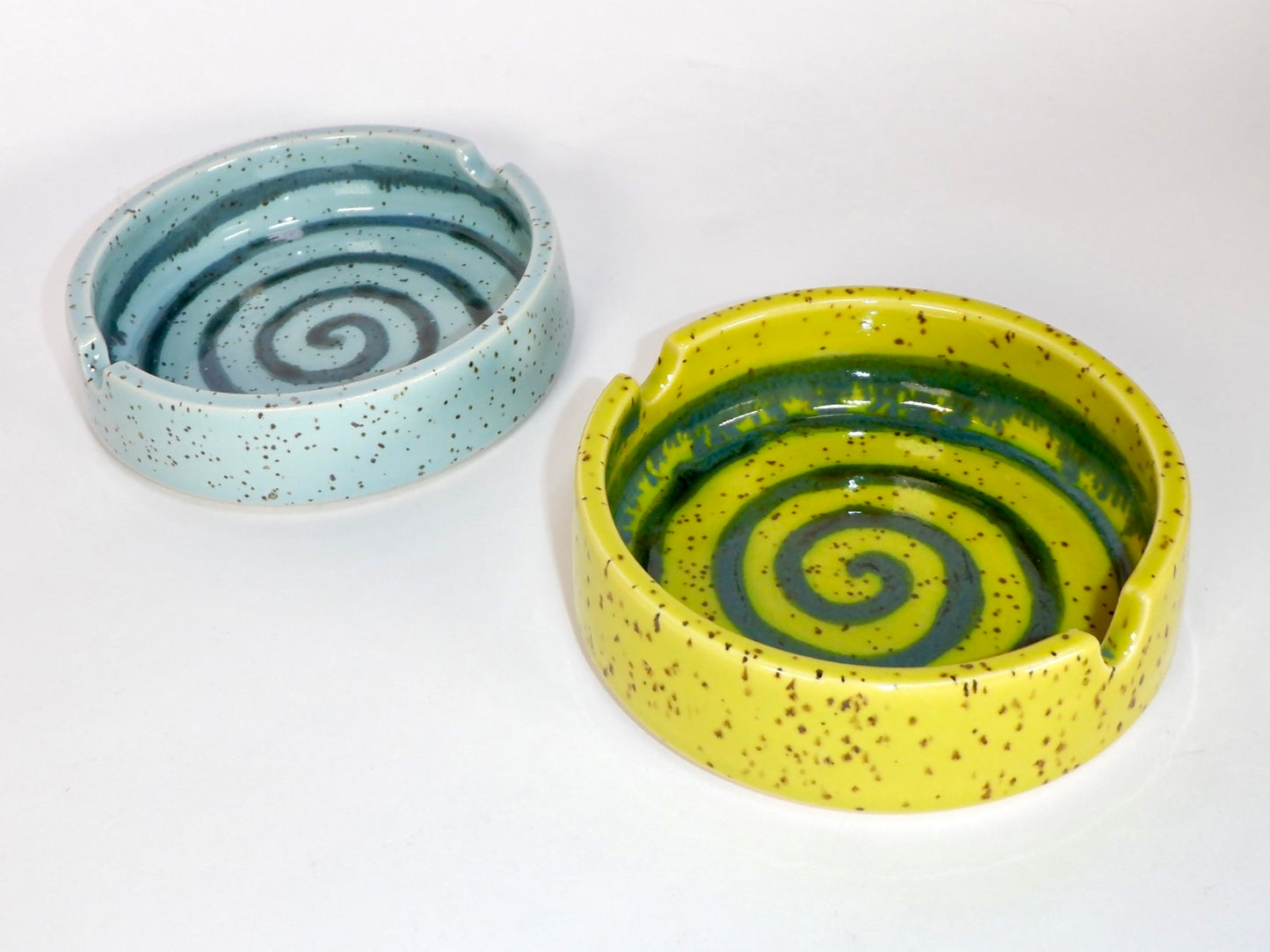 Ash Tray 084