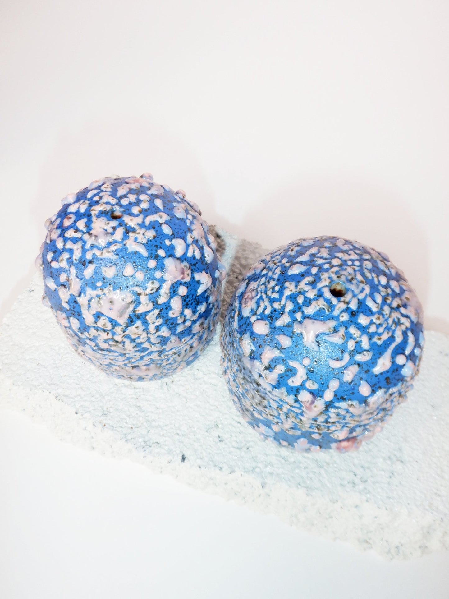 Salt and Pepper Shakers 017