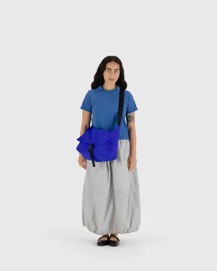 BAGGU Nylon Messenger Bag