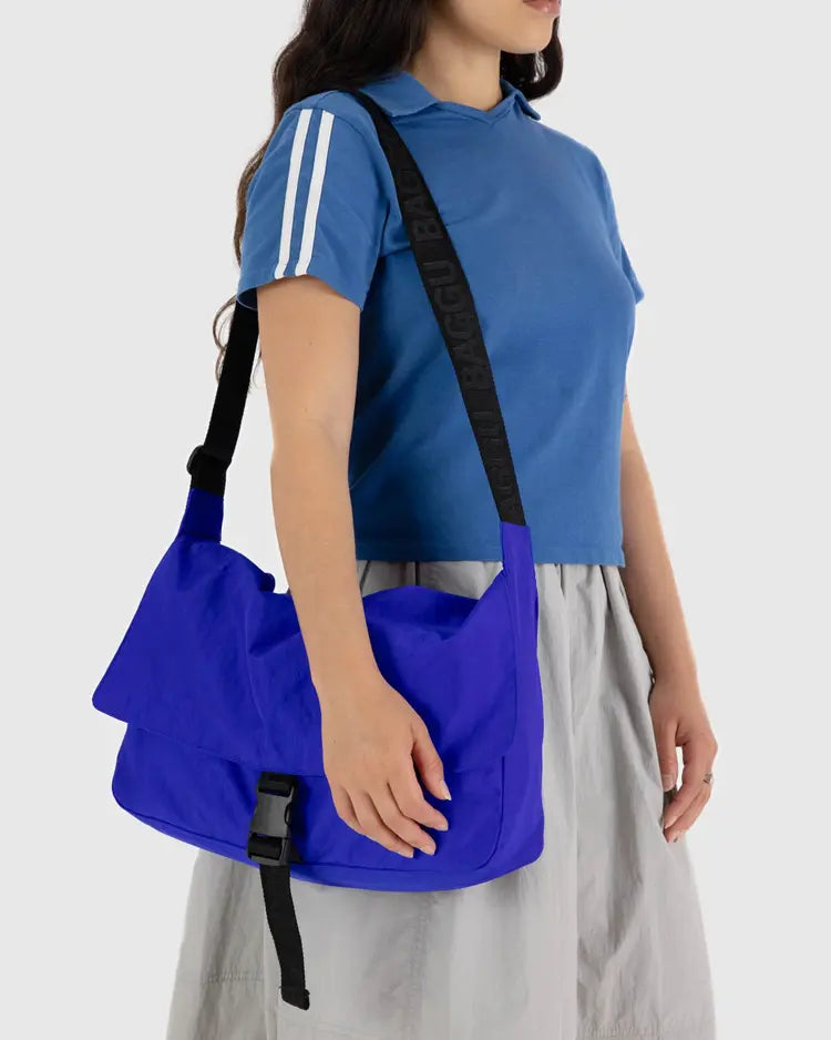 BAGGU Nylon Messenger Bag