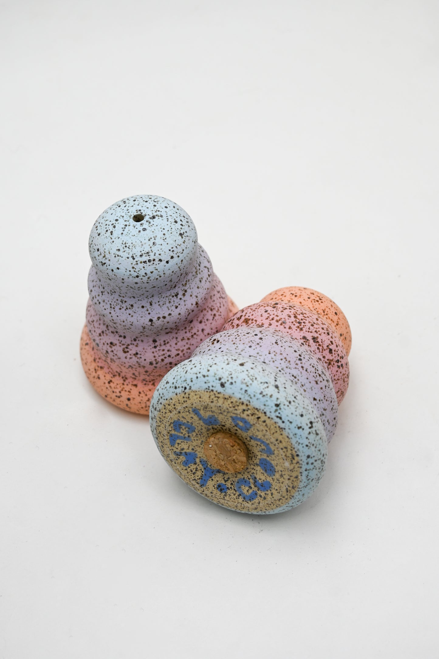 Salt and Pepper Shakers 016