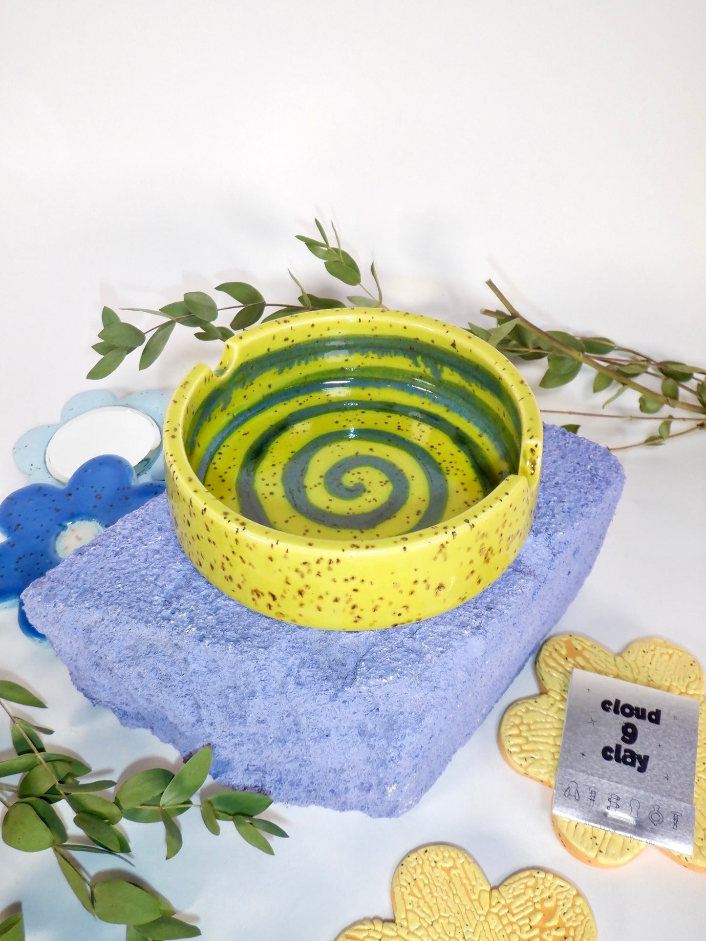 Ash Tray 083