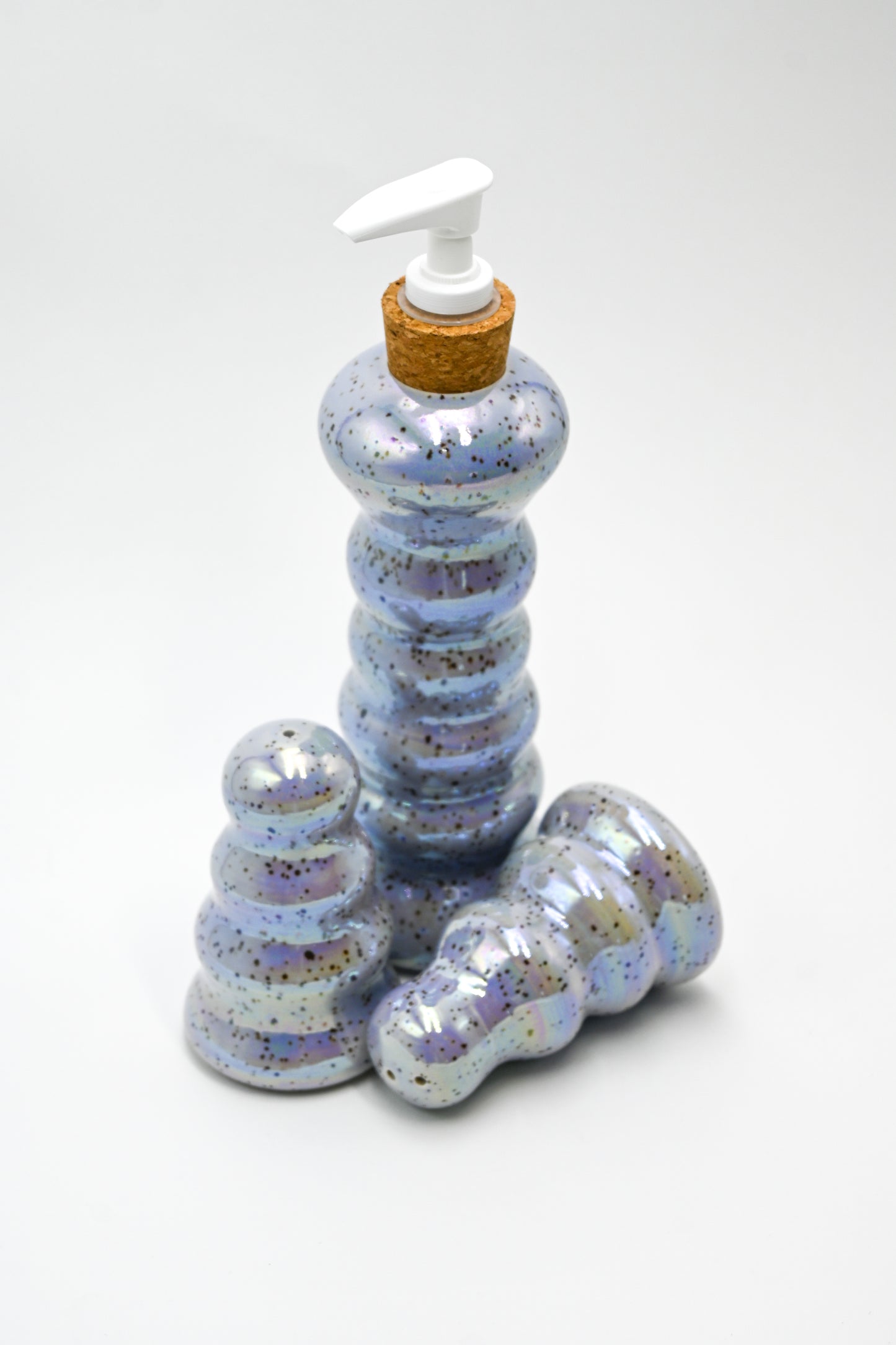 Salt and Pepper Shakers 007