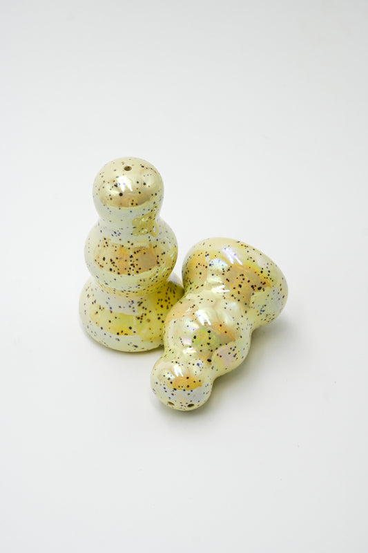 Salt and Pepper Shakers 006