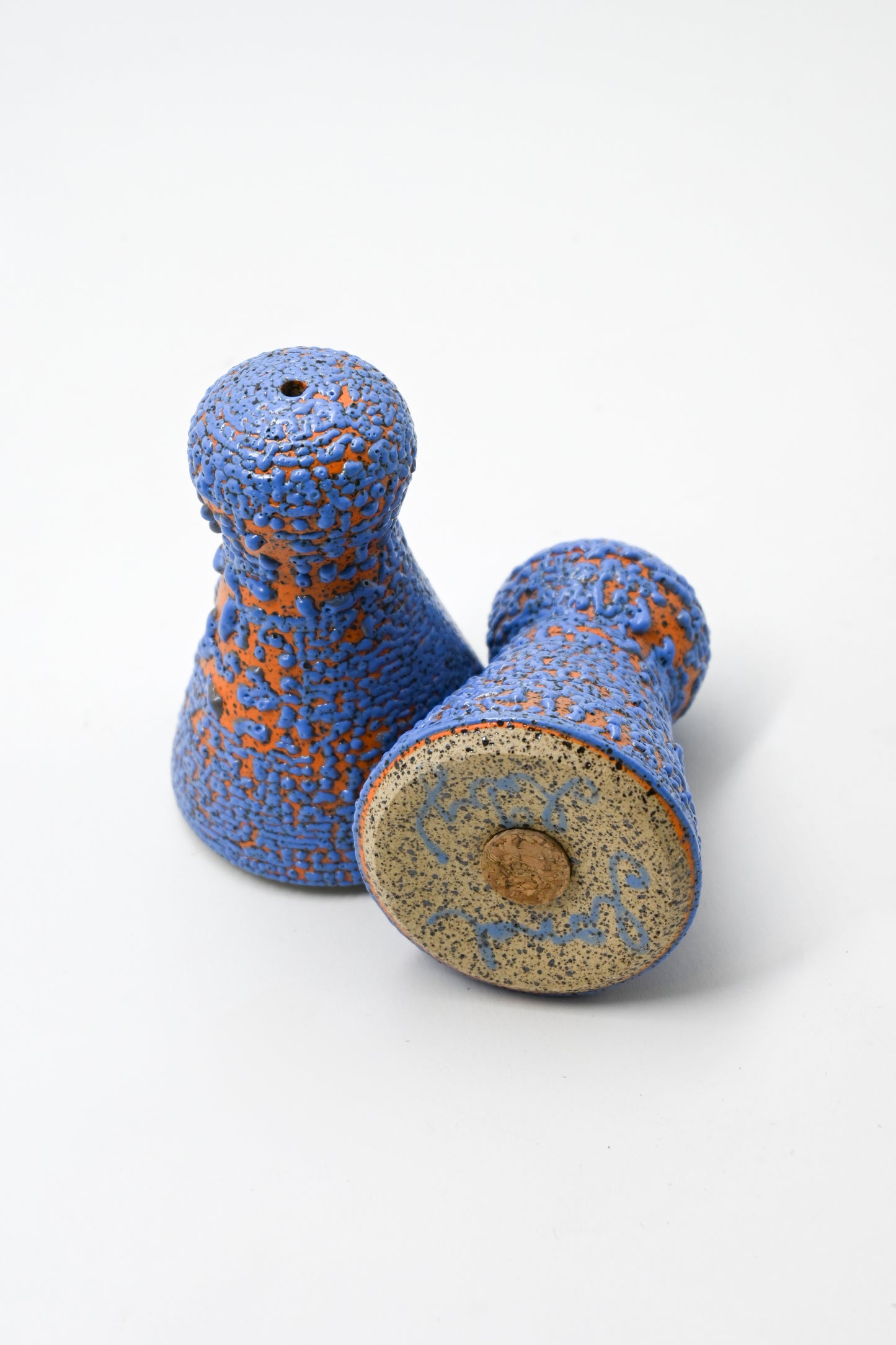 Salt and Pepper Shakers 012