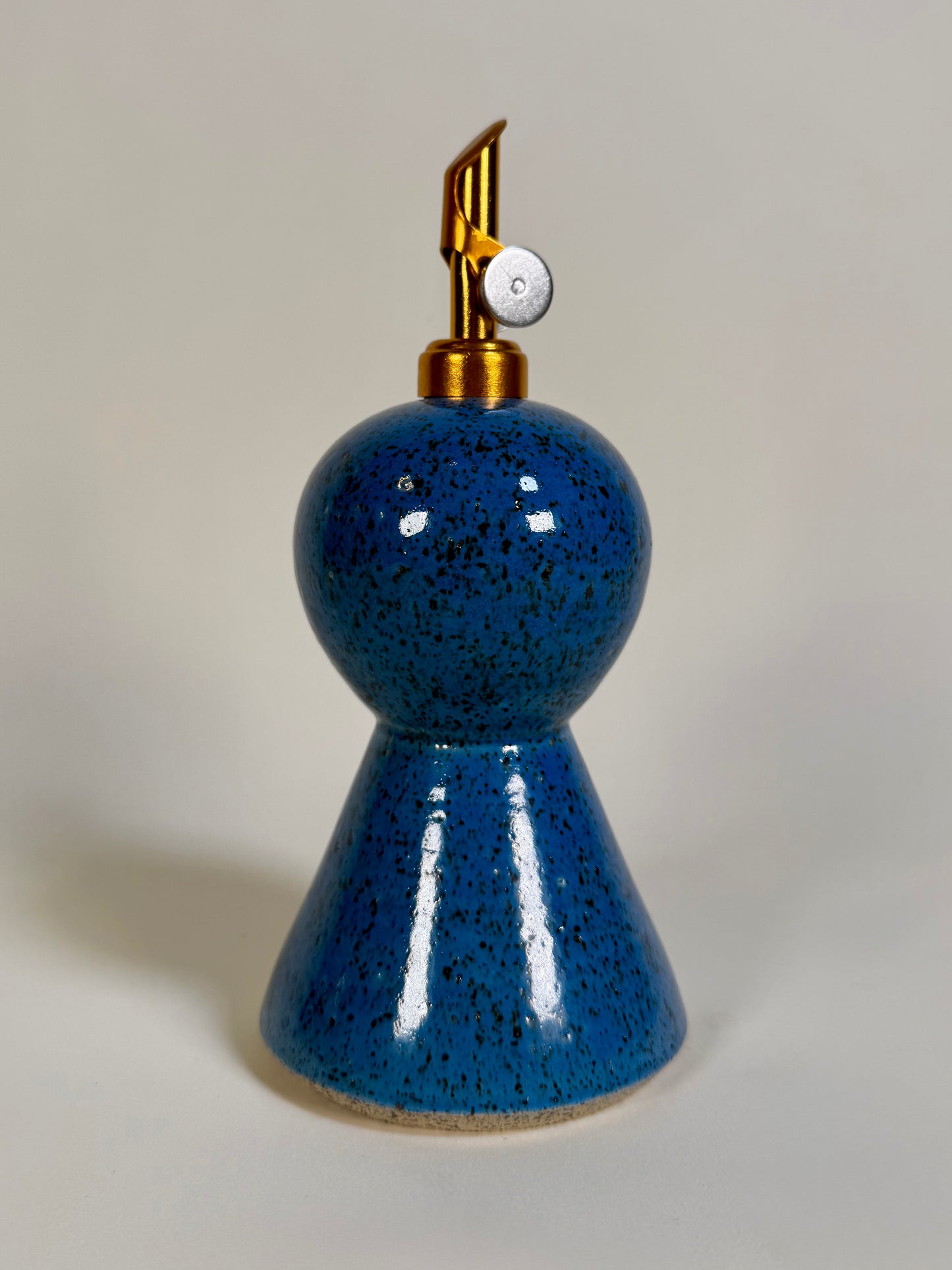 Oil Dispenser 046