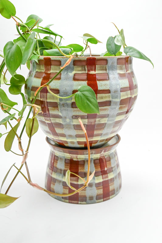 Planter 166