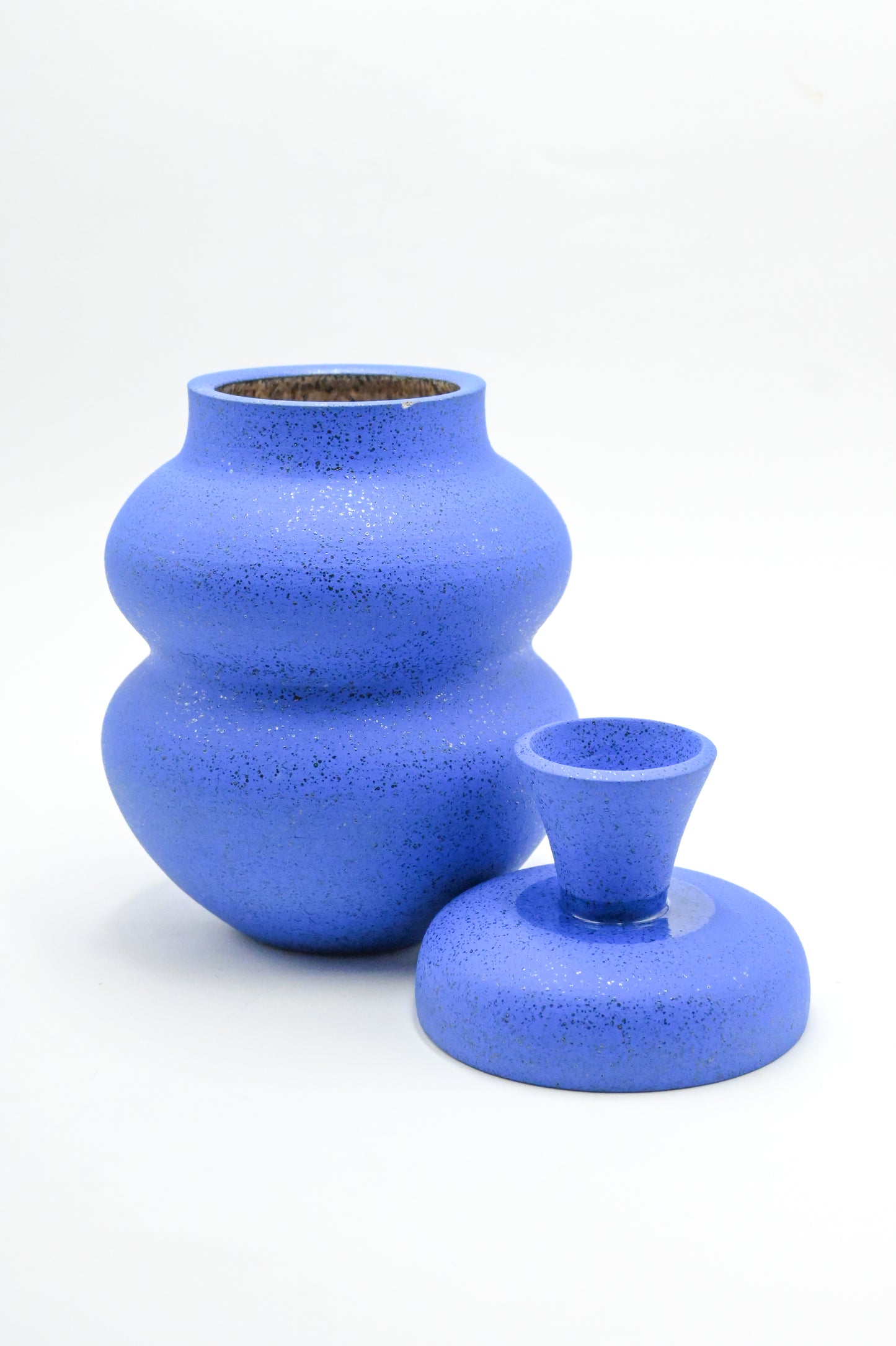 Urn 005