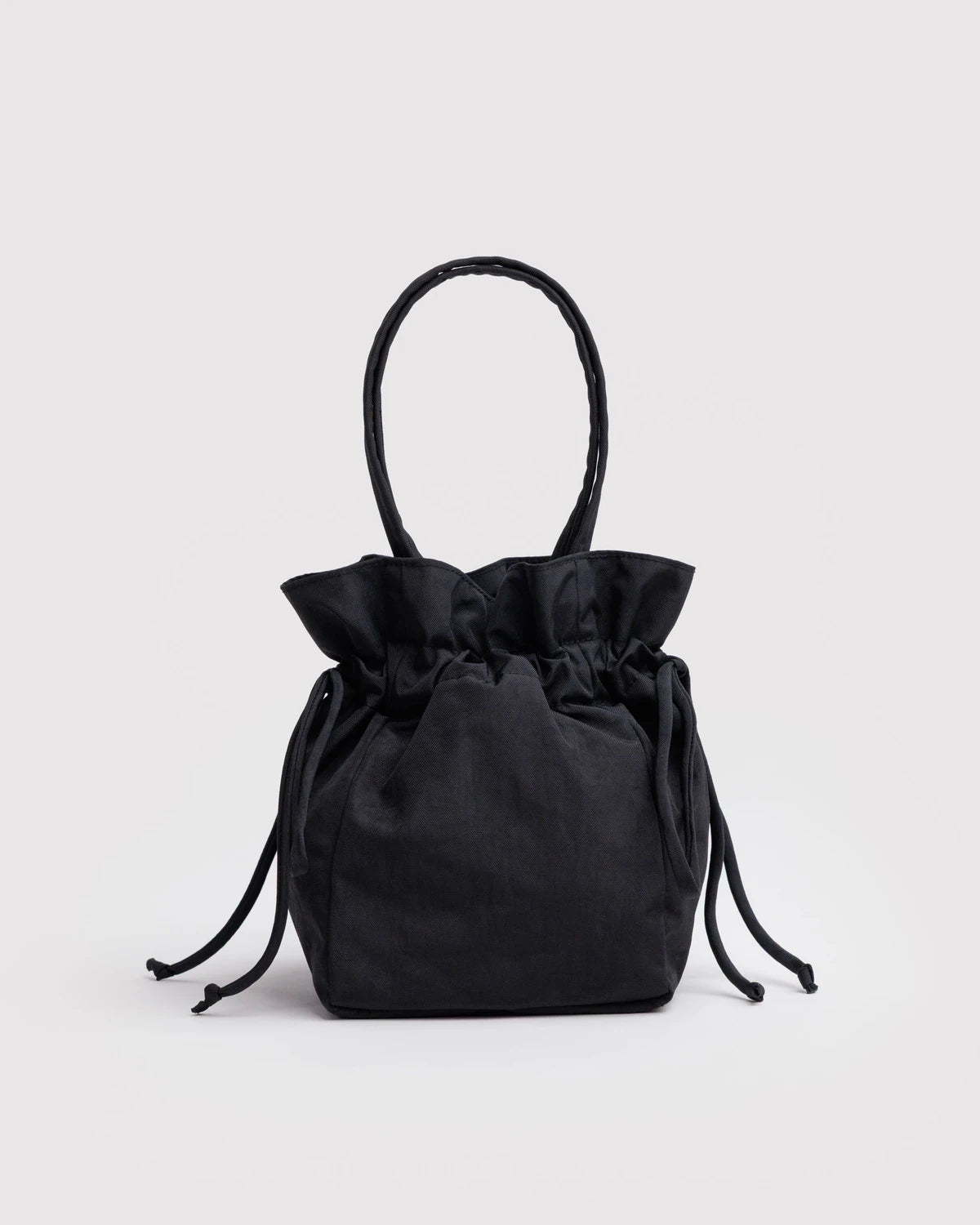 BAGGU Nylon Drawstring Bag – cloud 9 clay