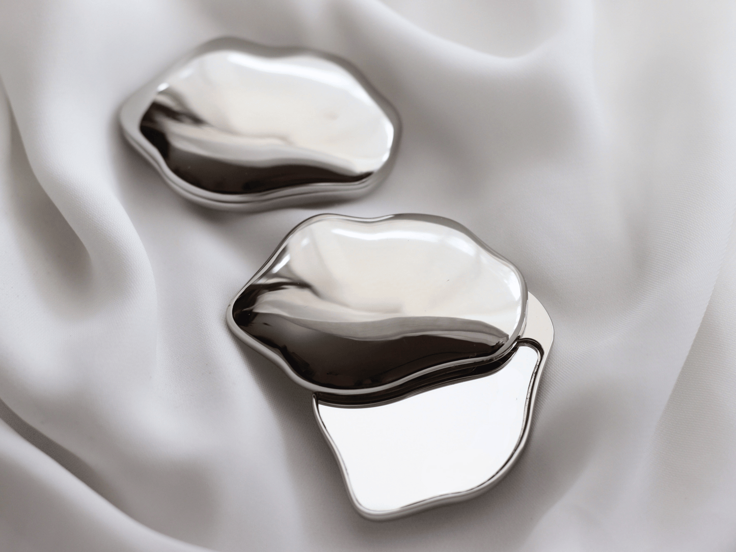 Cloud Compact Mirror